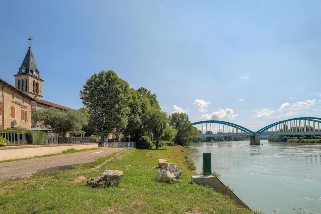 Le Cologne - De L'olivier Apartment Loyettes